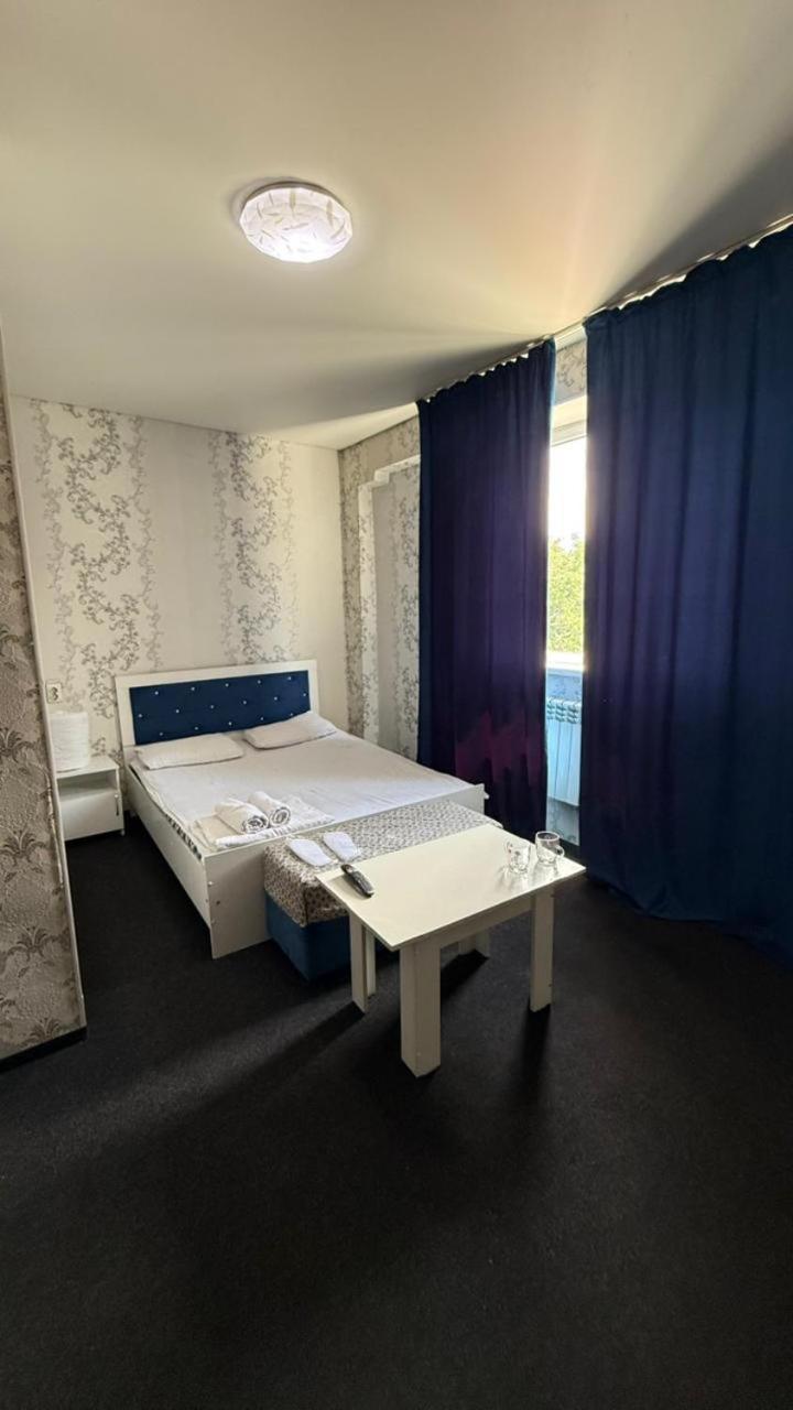 Пана Hotel Almaty Eksteriør billede
