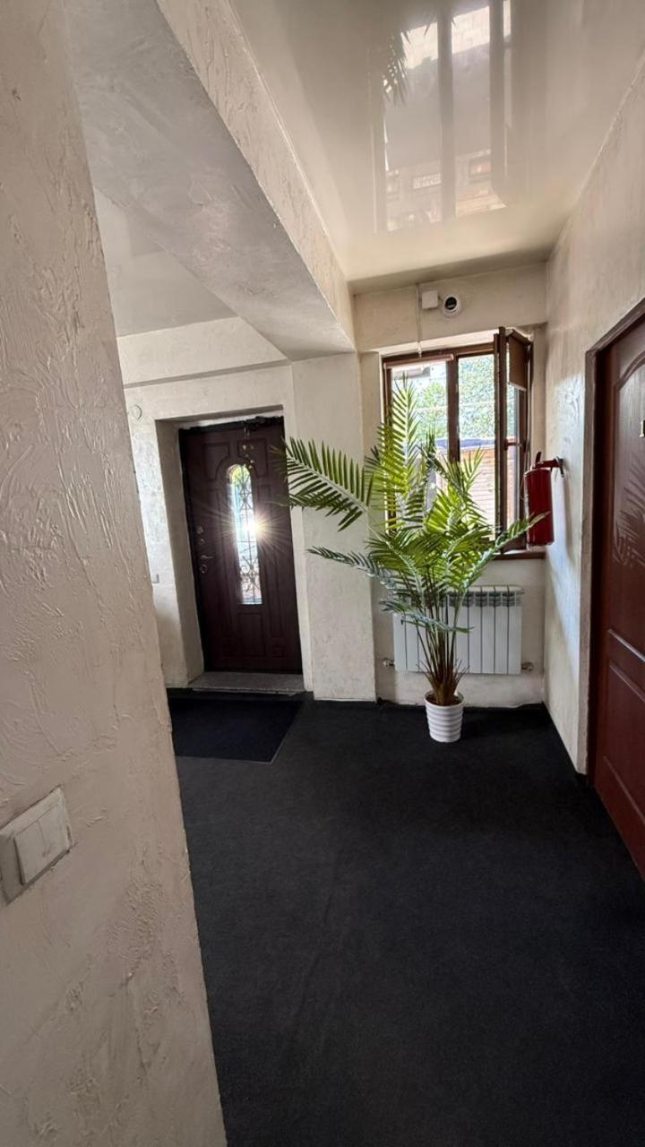 Пана Hotel Almaty Eksteriør billede